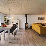 Like House 9 B
